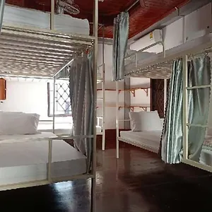Auberge de jeunesse Backpackers & Travel, Luang Prabang